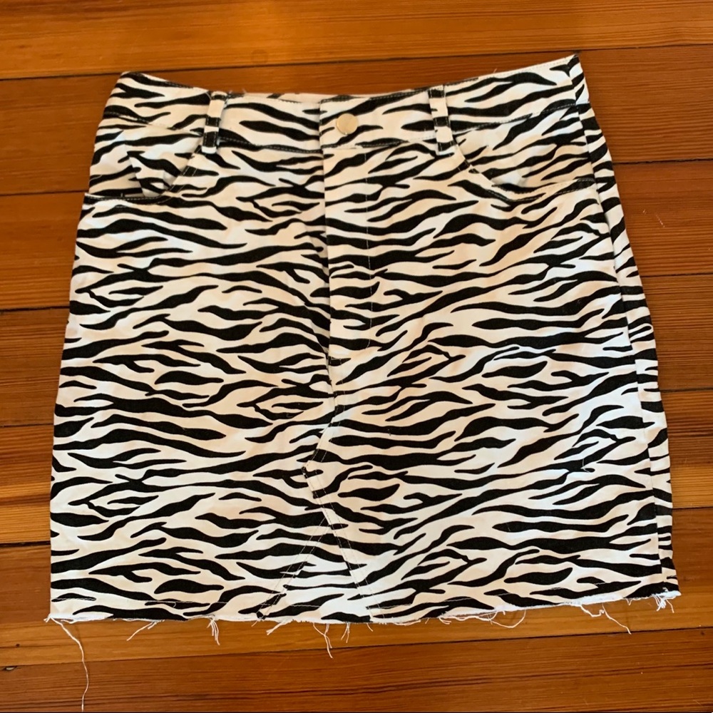 Princess Polly zebra mini skirt